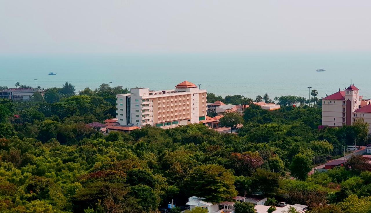 Dusit Grand Condo View Praia de Jomtien Exterior foto